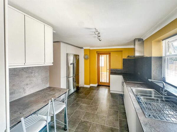 Cupar Crescent, Corby
