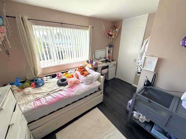 Taunton Avenue, Corby