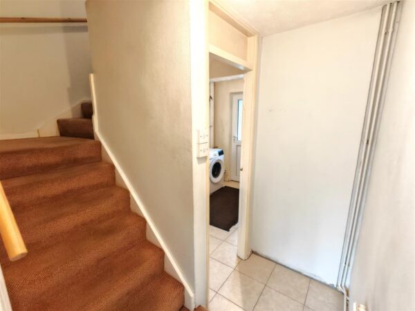 Landseer Court, Corby