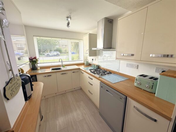 Tower Hill Road, Corby