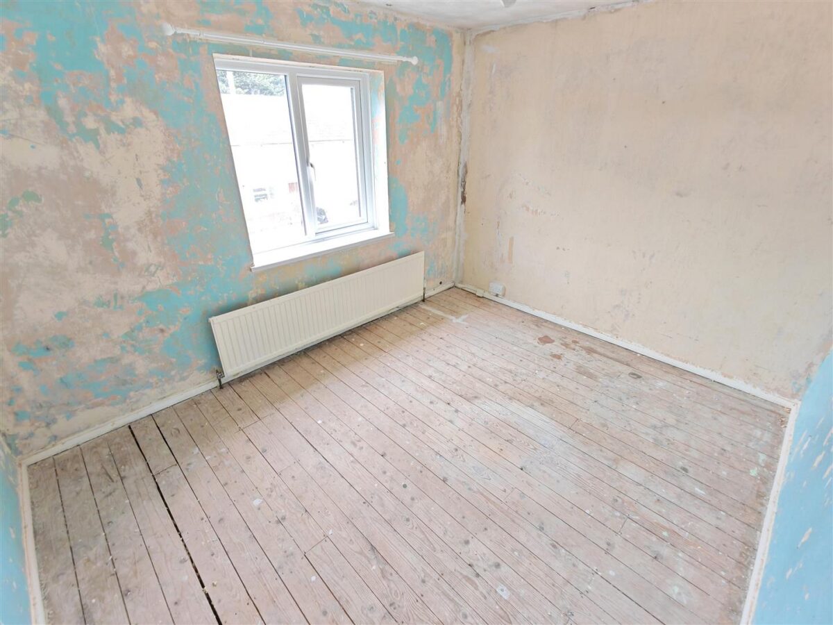Landseer Court, Corby