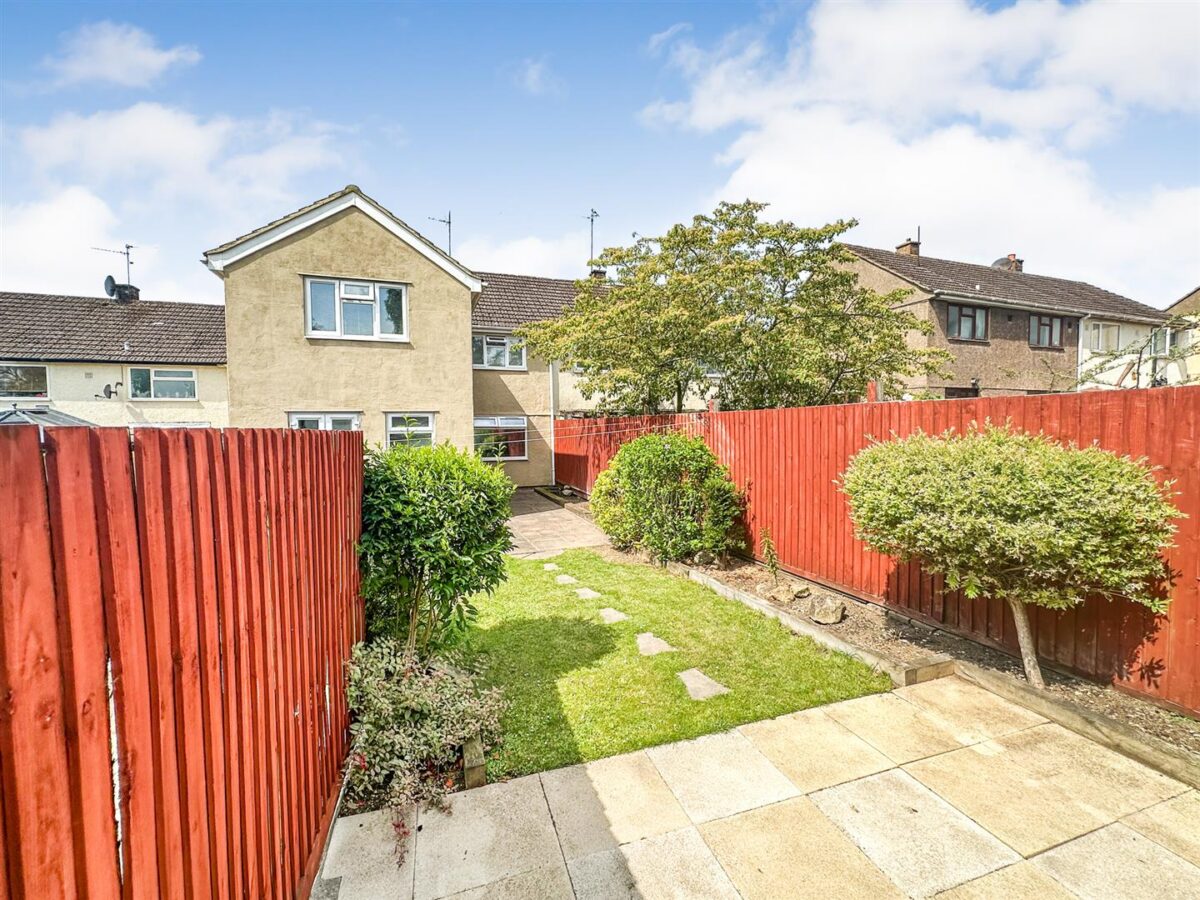 Cupar Crescent, Corby