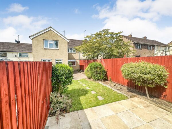 Cupar Crescent, Corby