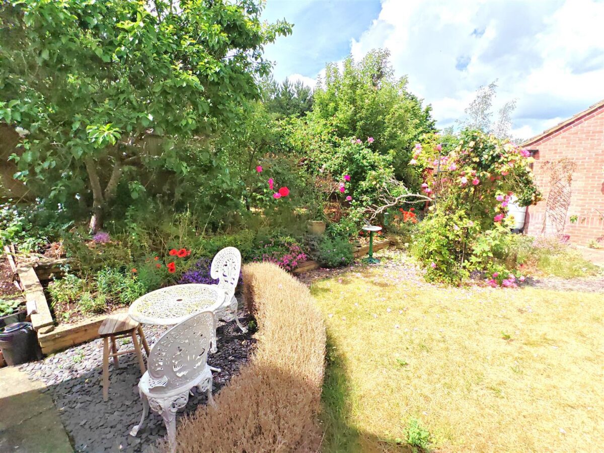 Lark Close, Corby