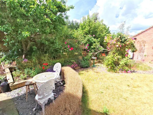 Lark Close, Corby