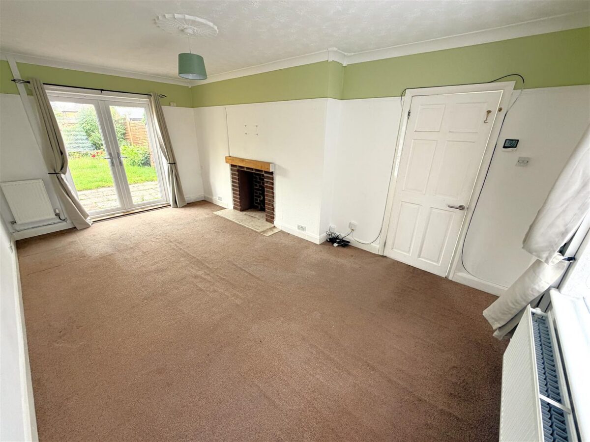 Parsons Grove, Corby