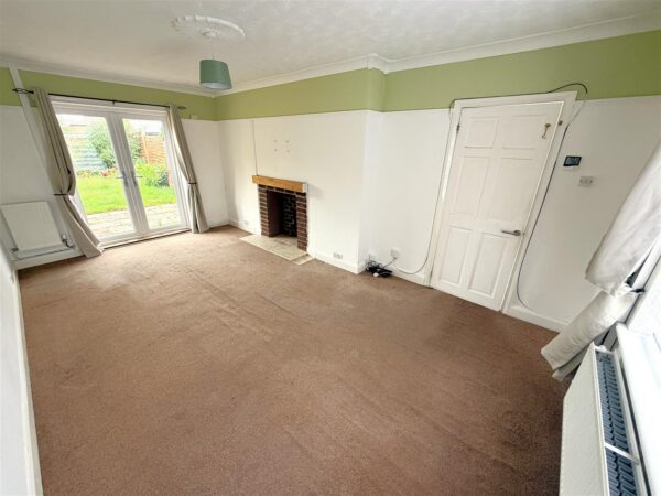 Parsons Grove, Corby