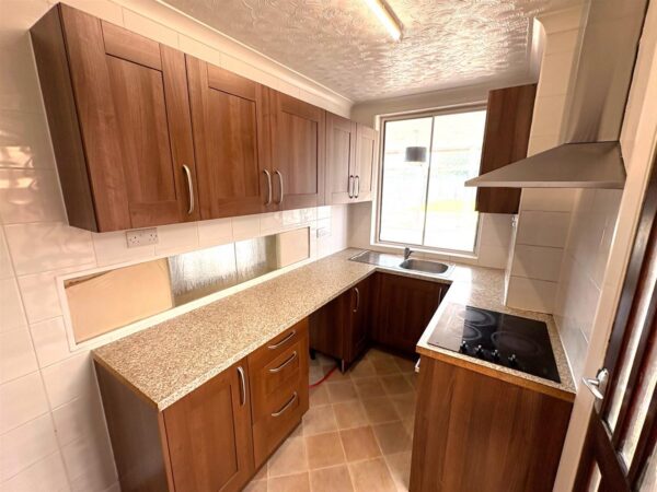 Woodlands Avenue, Corby