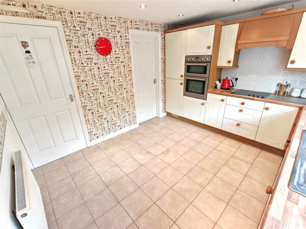 Lark Close, Corby