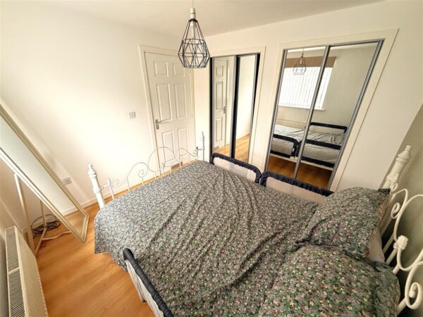 Pascal Close, Corby