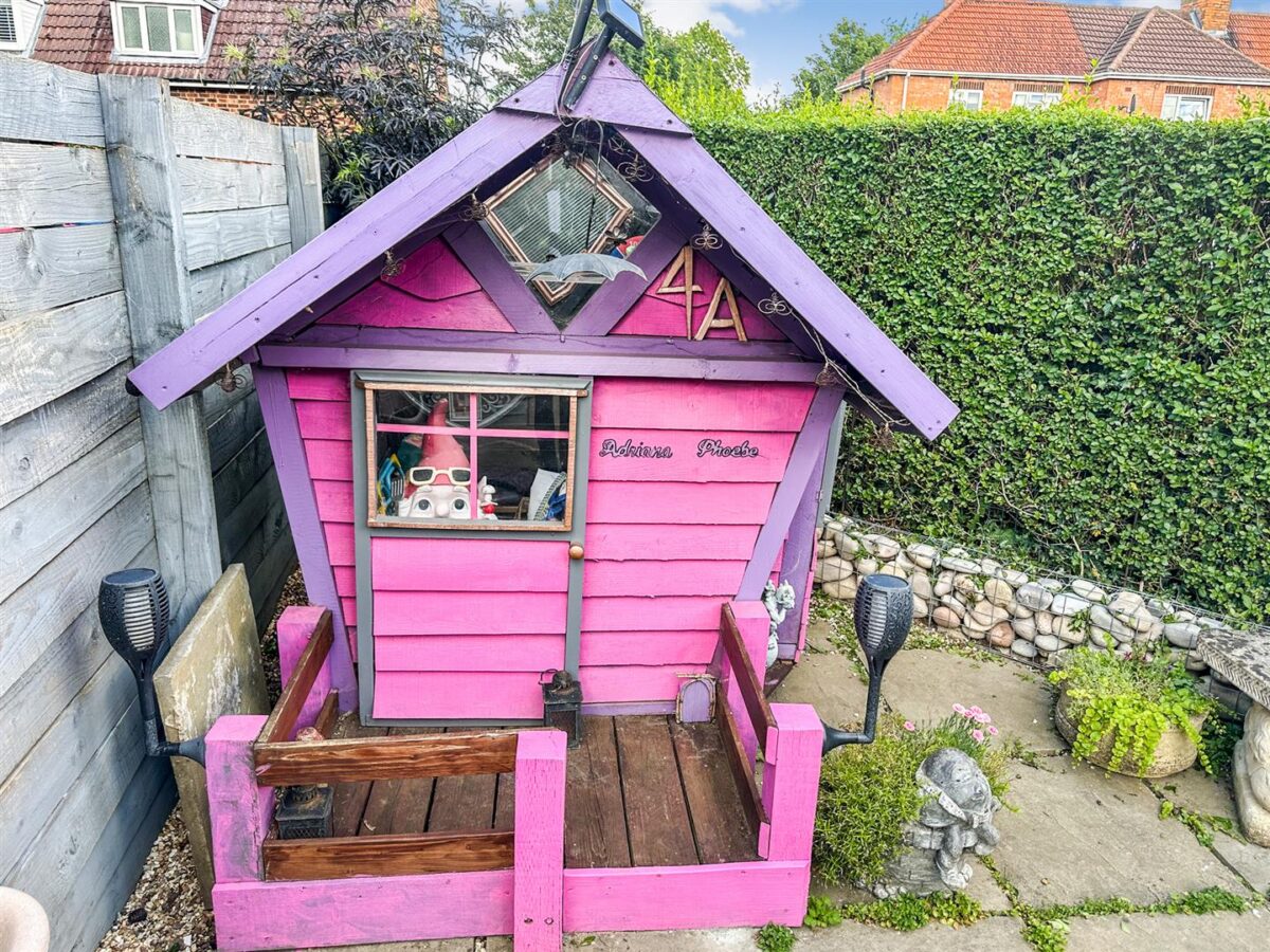 Upperfield Grove, Corby