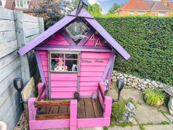 Upperfield Grove, Corby