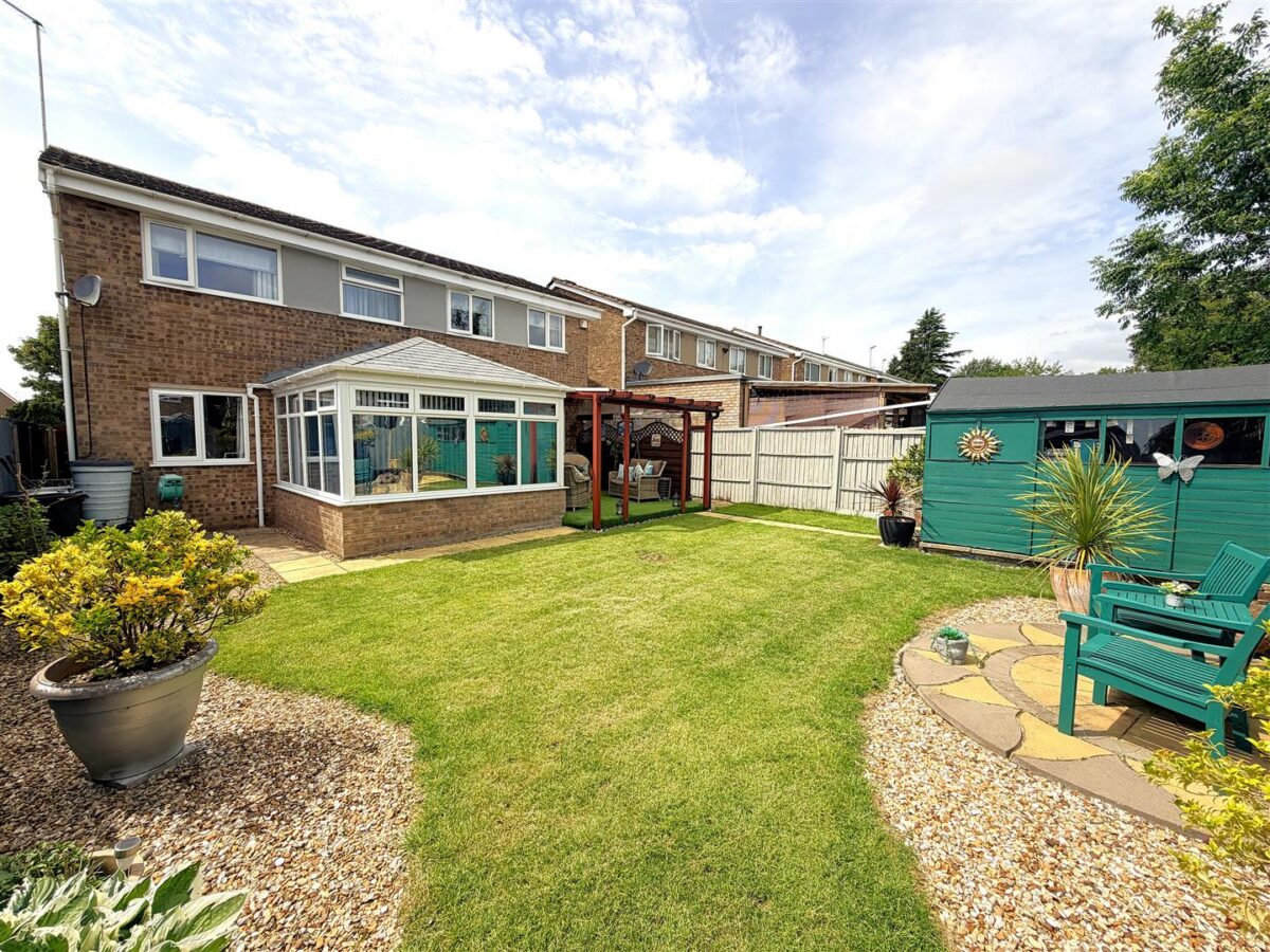 Tower Hill Road, Corby