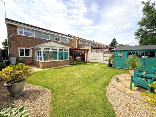 Tower Hill Road, Corby