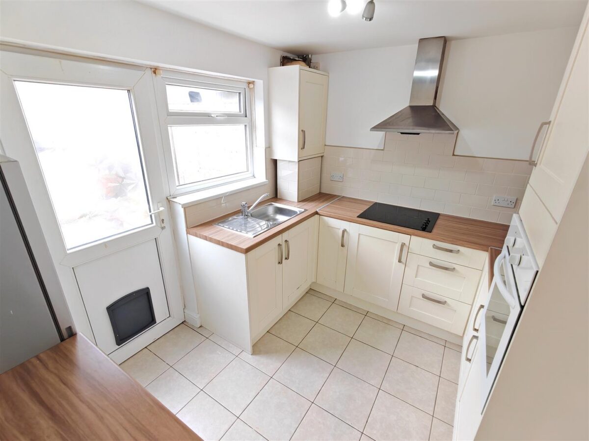 Landseer Court, Corby