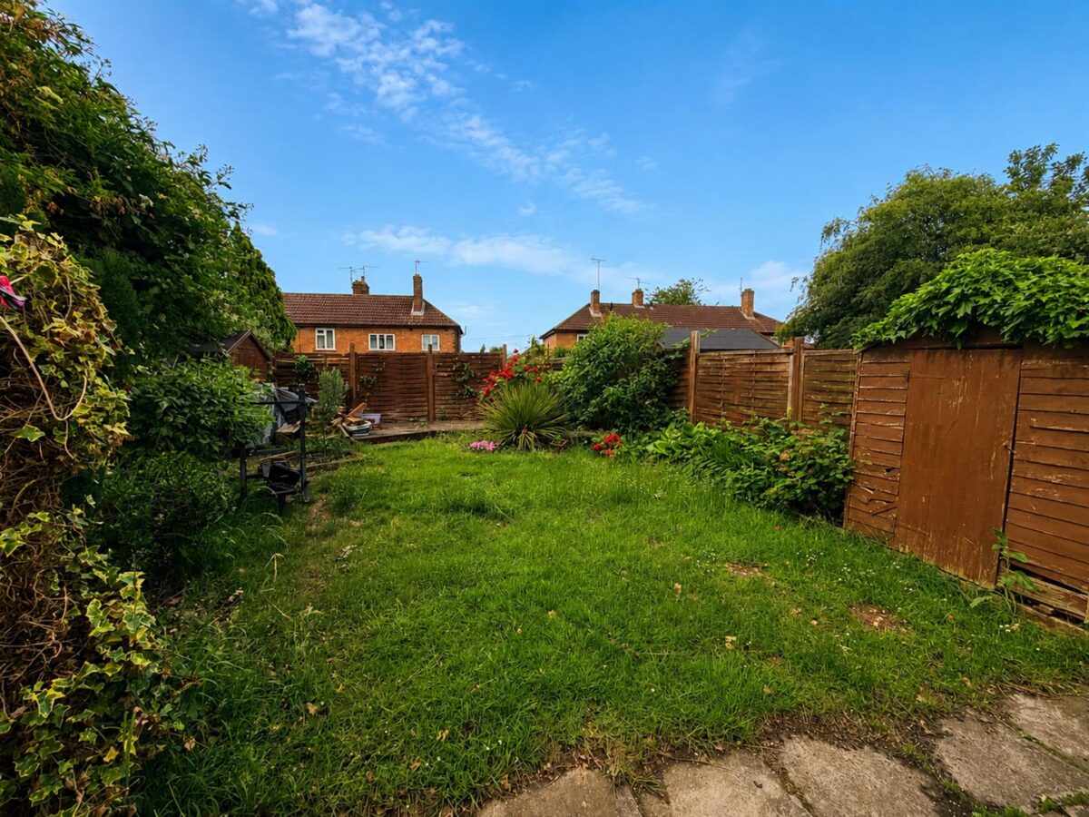 Parsons Grove, Corby