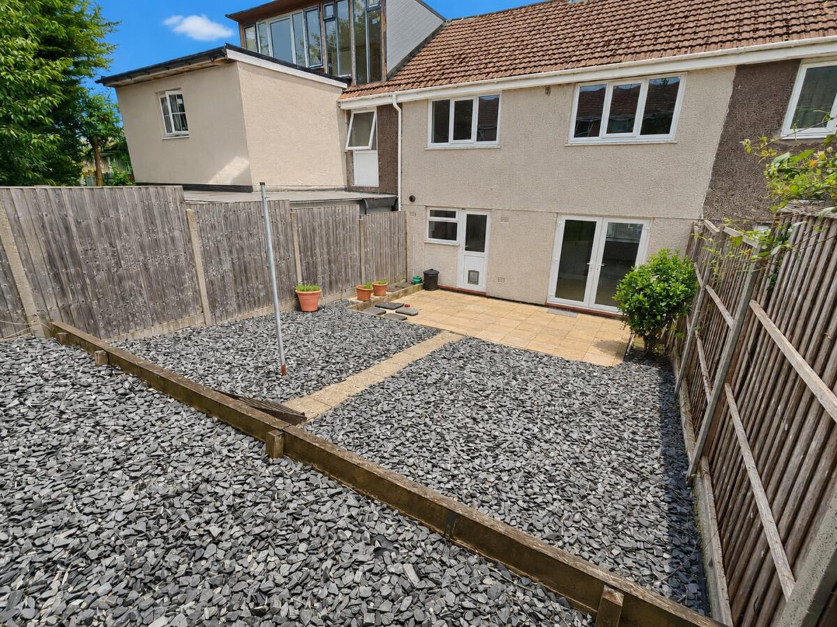 Landseer Court, Corby