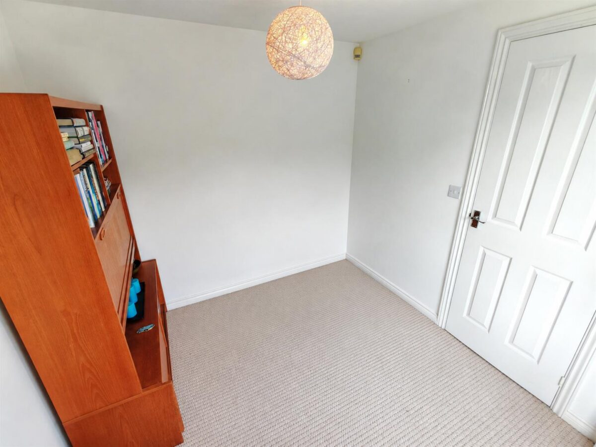 Lark Close, Corby