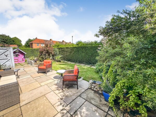 Upperfield Grove, Corby