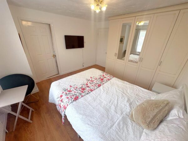 Sherwood Close, Corby