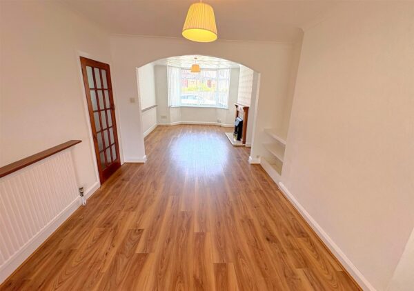Woodlands Avenue, Corby