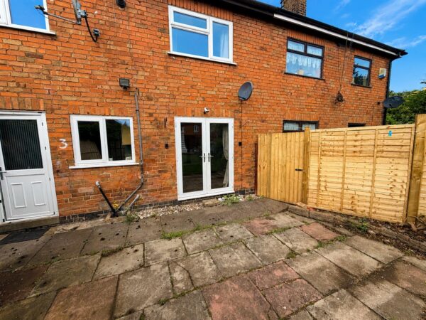 Parsons Grove, Corby