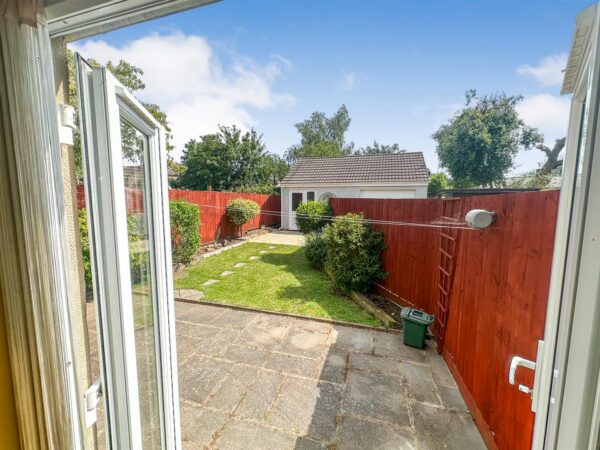 Cupar Crescent, Corby