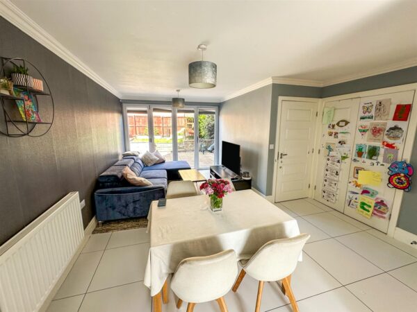 Epping Road, Corby