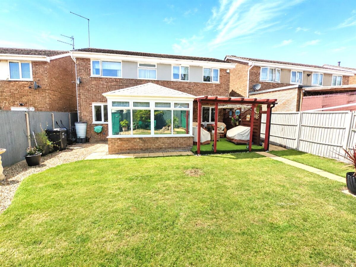 Tower Hill Road, Corby