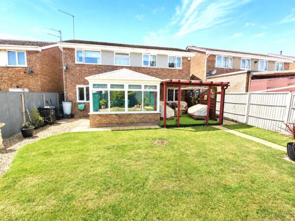 Tower Hill Road, Corby