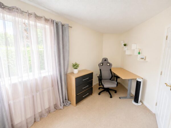 Lowry Close, Corby