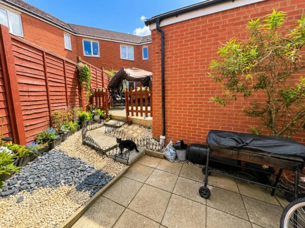 Lowry Close, Corby