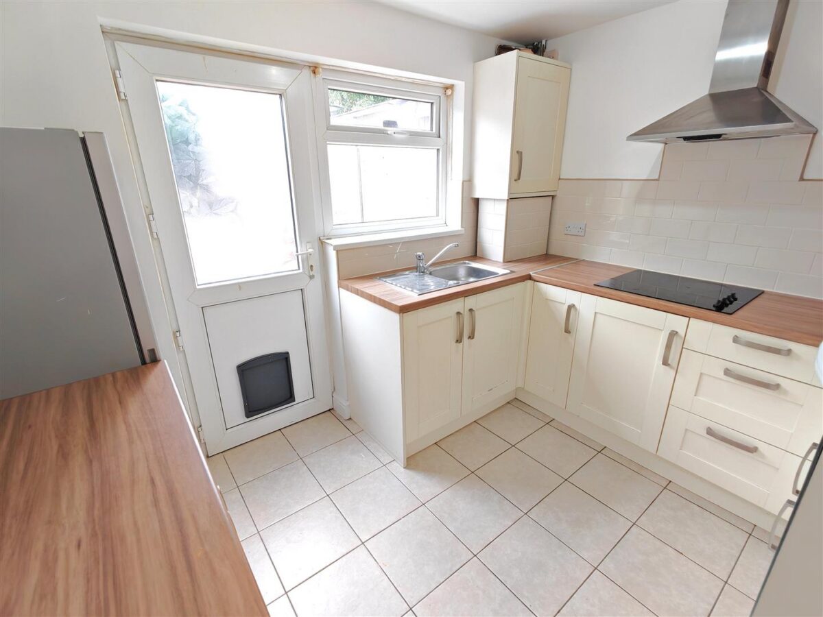 Landseer Court, Corby