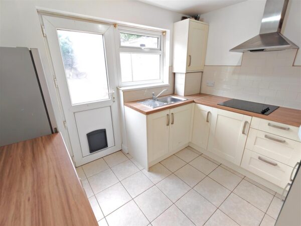 Landseer Court, Corby