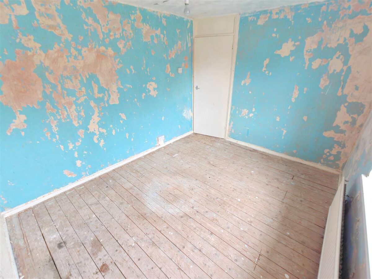 Landseer Court, Corby