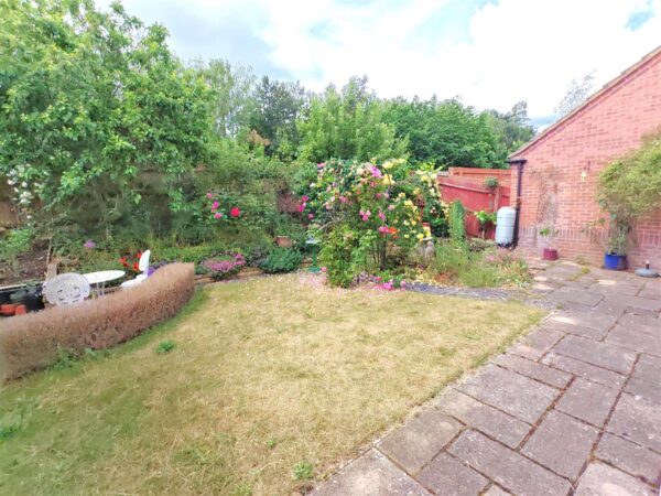 Lark Close, Corby