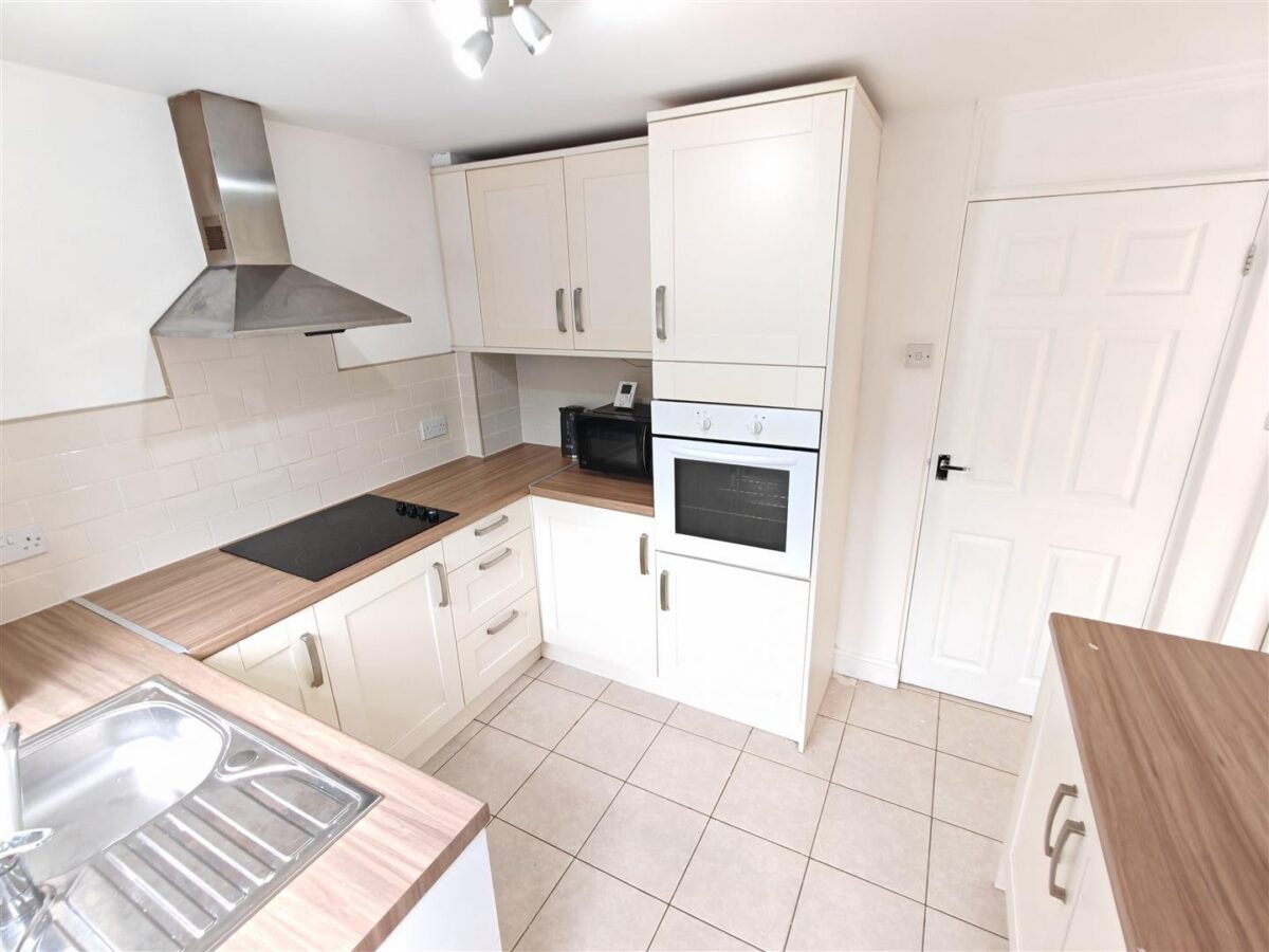 Landseer Court, Corby