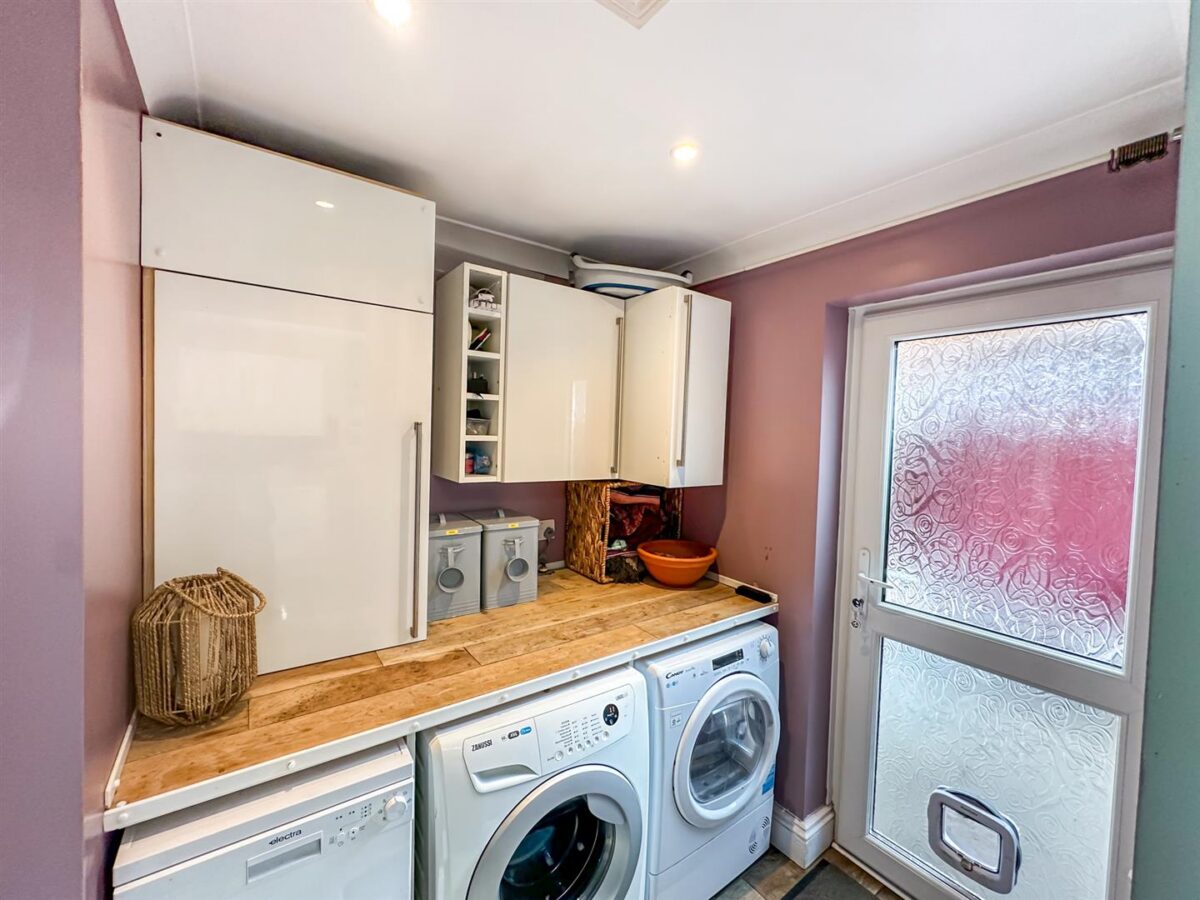 Upperfield Grove, Corby