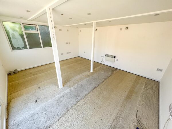 Wren Close, Corby
