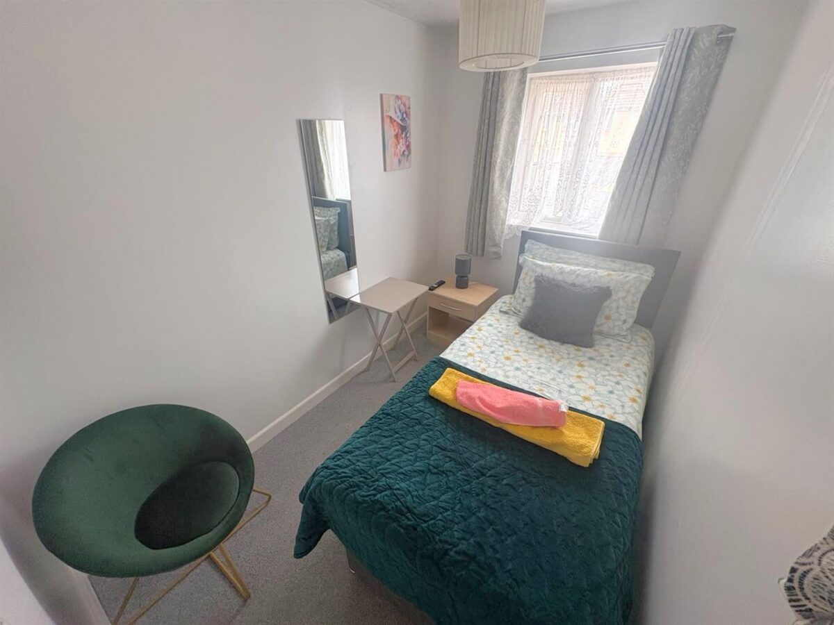 Sherwood Close, Corby