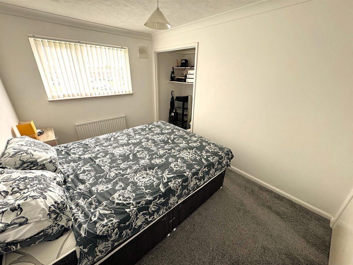 Cransley Gardens, Corby