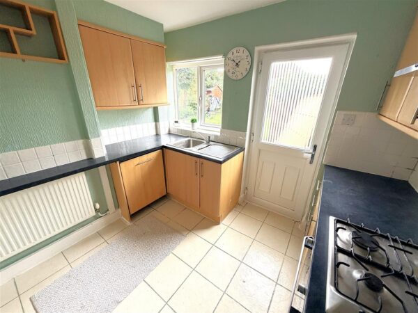 Parsons Grove, Corby