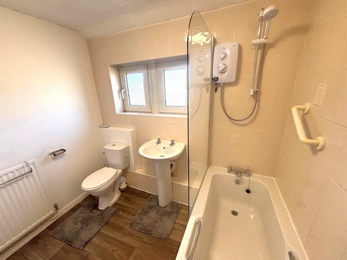 Warminster Close, Corby