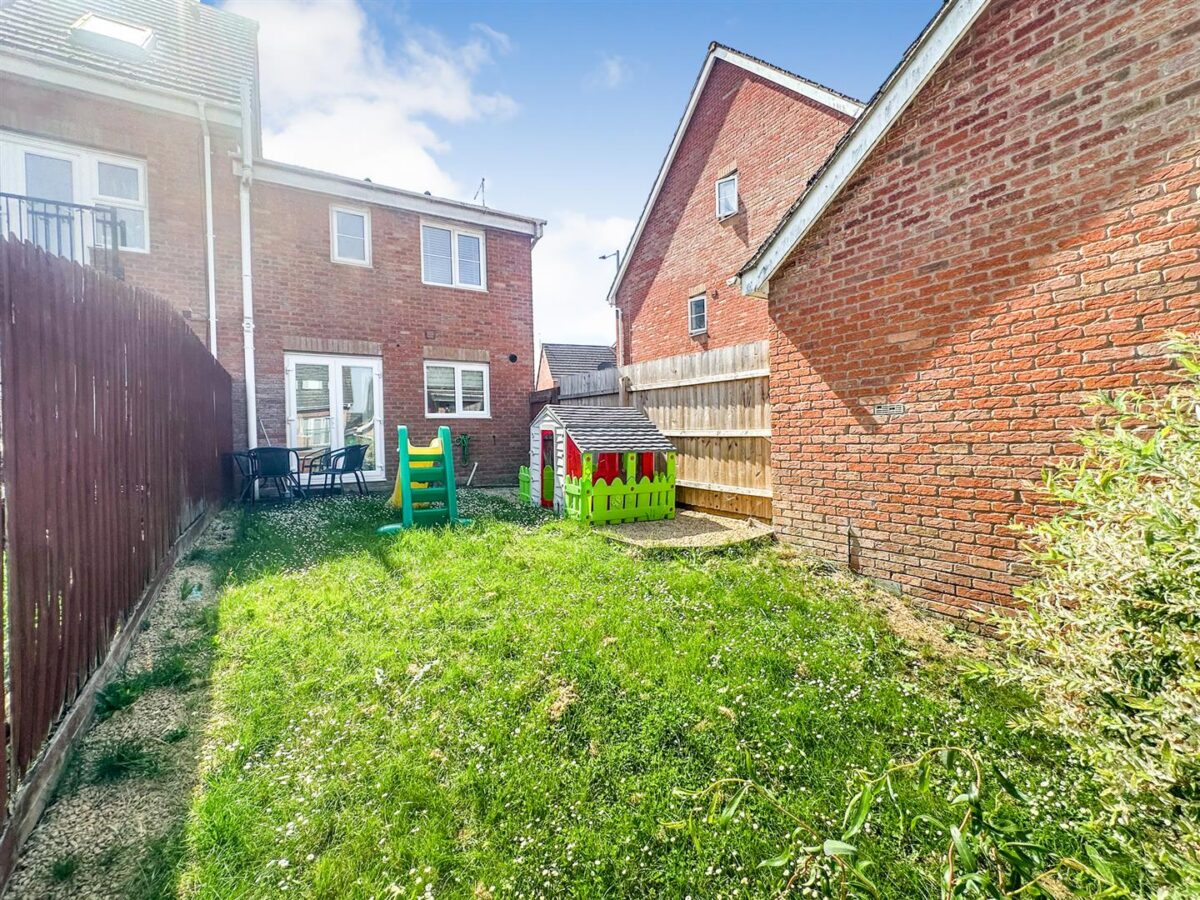 Rochester Road, Corby