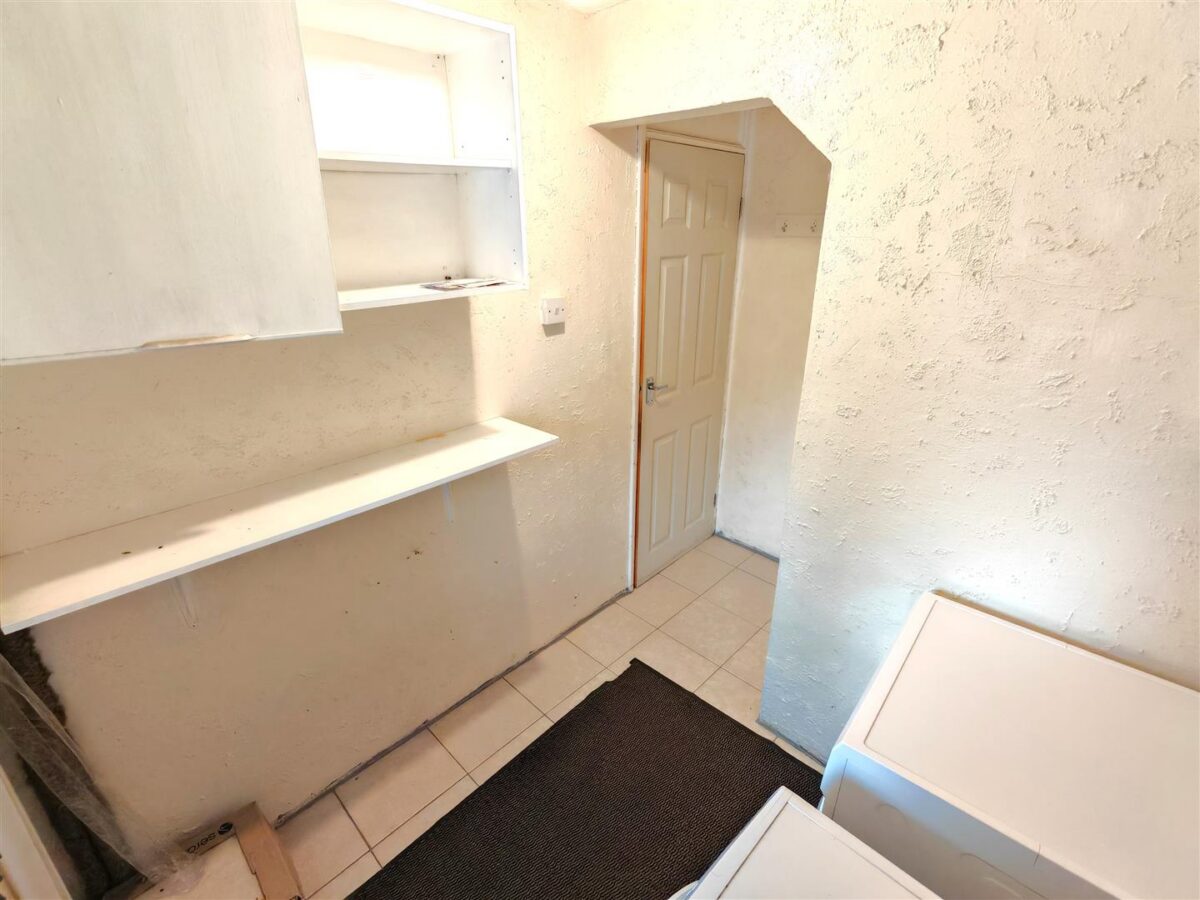 Landseer Court, Corby