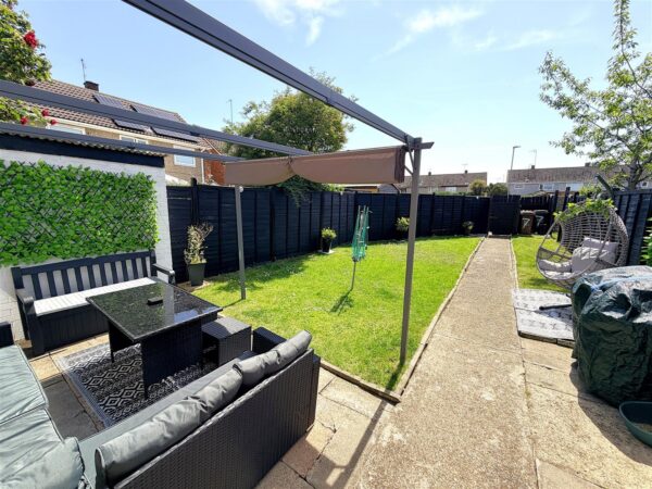 Taunton Avenue, Corby