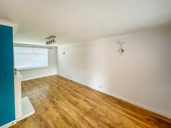 Cupar Crescent, Corby