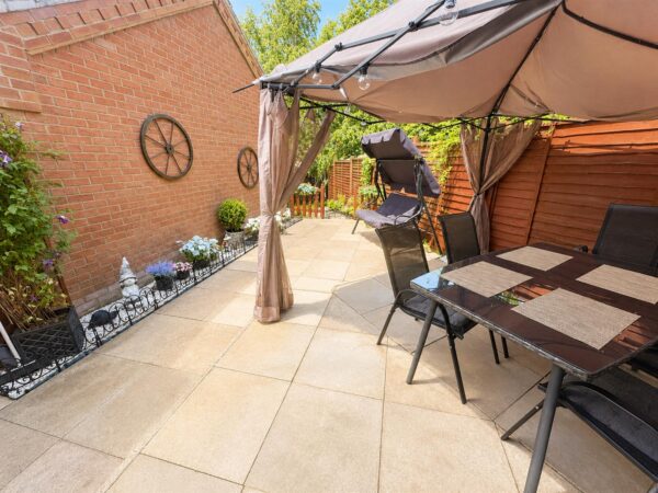 Lowry Close, Corby
