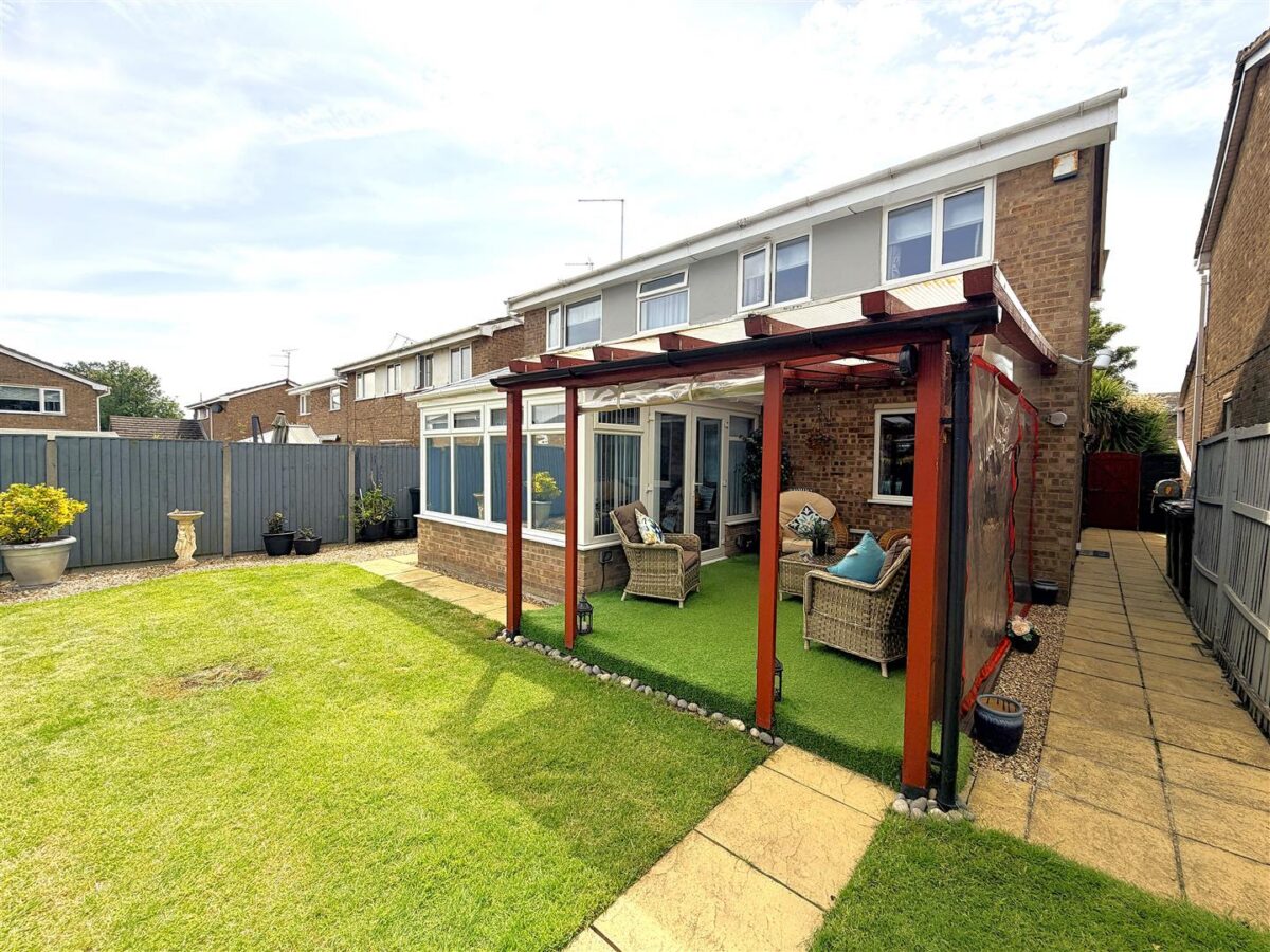 Tower Hill Road, Corby