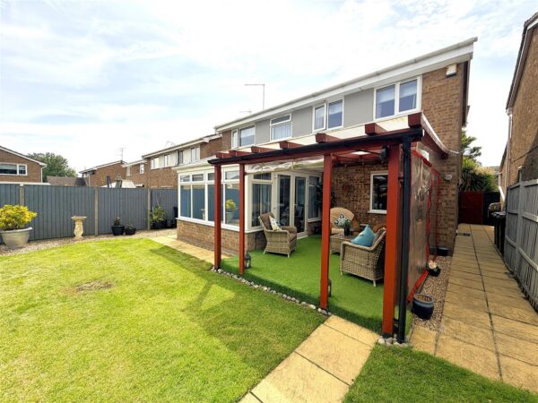 Tower Hill Road, Corby